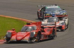 Winning "Red Dragon" leads two others through the famed Boot. [Joe Jennings Photo]