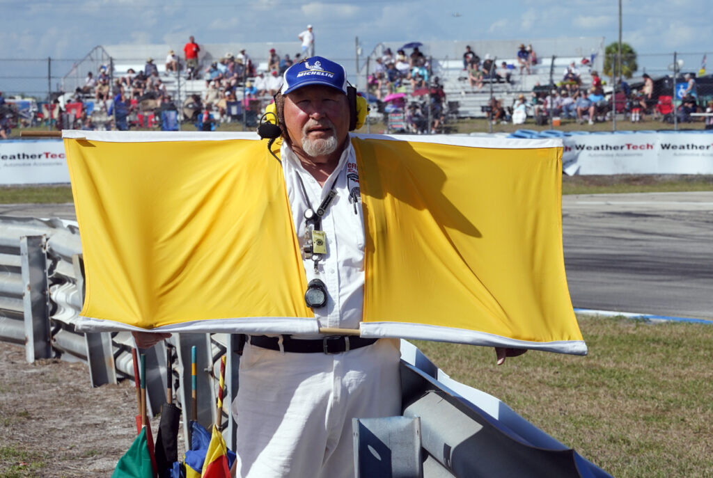 Full course yellow display. [Jack Webster photo]