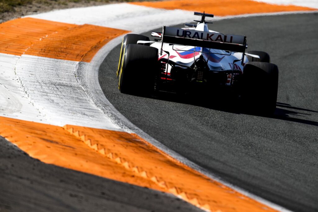 Nikita Mazepin, Uralkali Haas F1 Team, Sunday at the Dutch Grand Prix (Photo by Zak Mauger / LAT Images)