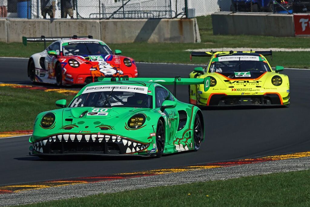 Fan-favorite Sexy with some 911 cousins. [Pete Gorski Photo]