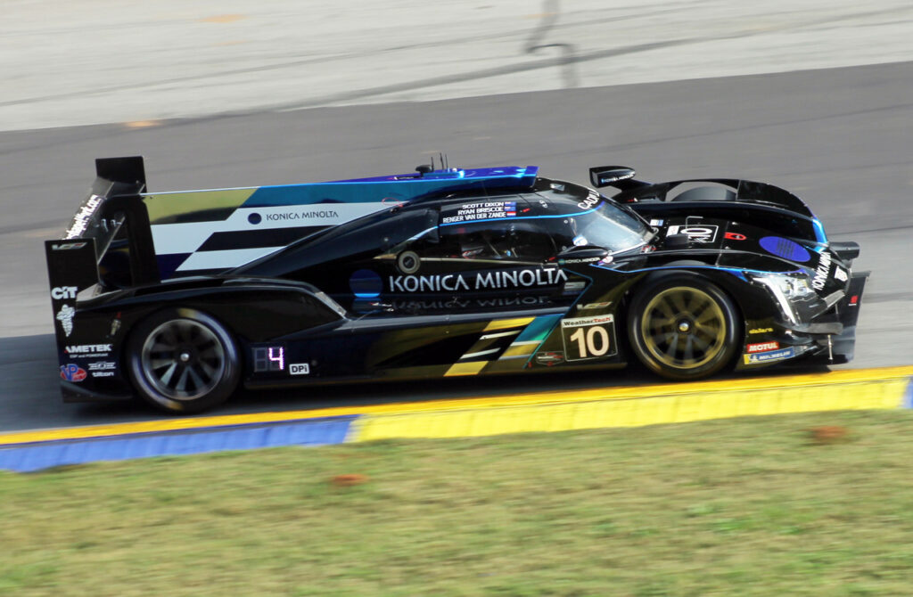 Overall winning Cadillac. [Photo by Roger Warrick]