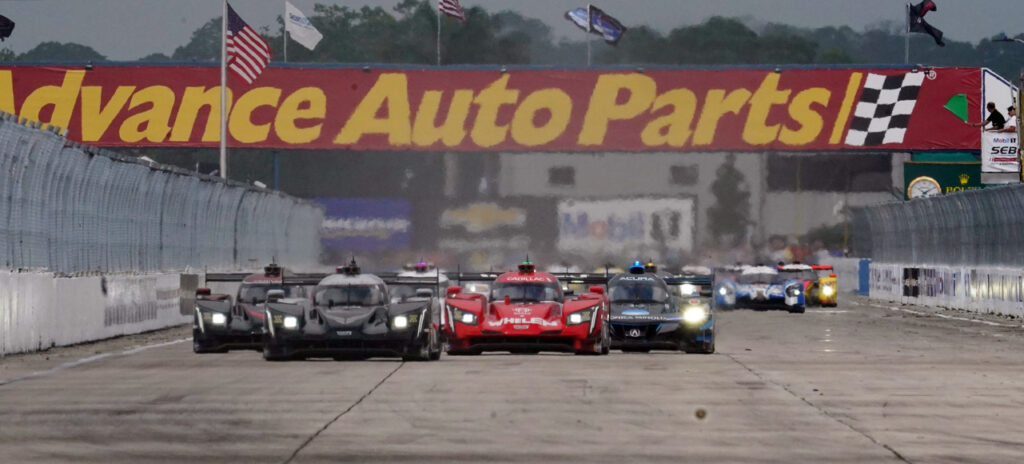 Sebring start. [Jack Webster Photo]